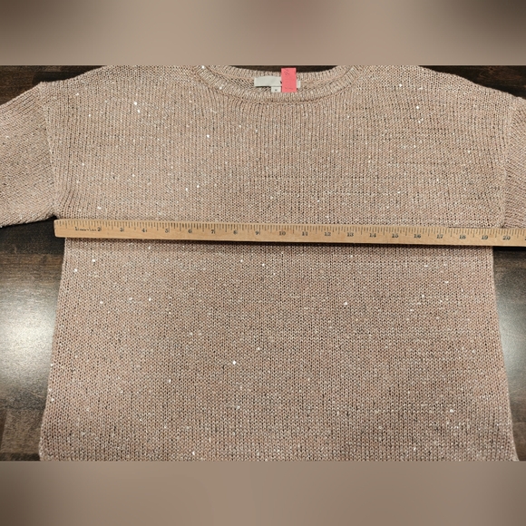 Short sleeve lightweight sequin sweater size Medium - Picture 6 of 9